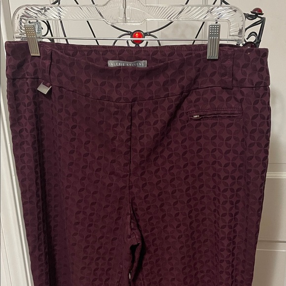 🧁🧁🧁BOGOHO🧁🧁🧁Burgundy Textured Pants-Size 16P - Picture 2 of 7